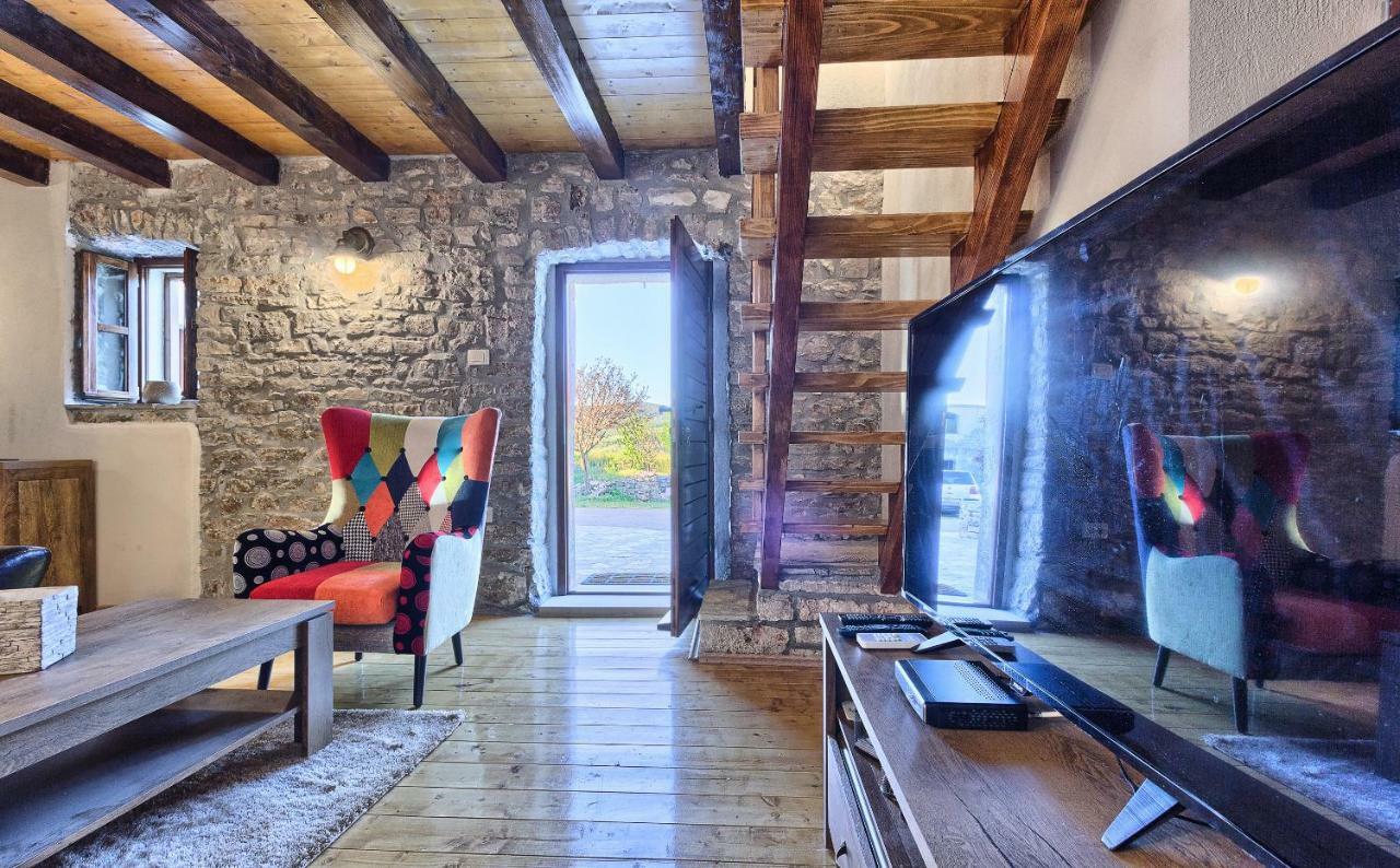 منزل الضيف Biorine  في Dalmatia Stone House - Heated Pool المظهر الخارجي الصورة