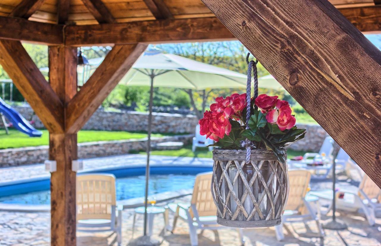 منزل الضيف Biorine  في Dalmatia Stone House - Heated Pool المظهر الخارجي الصورة