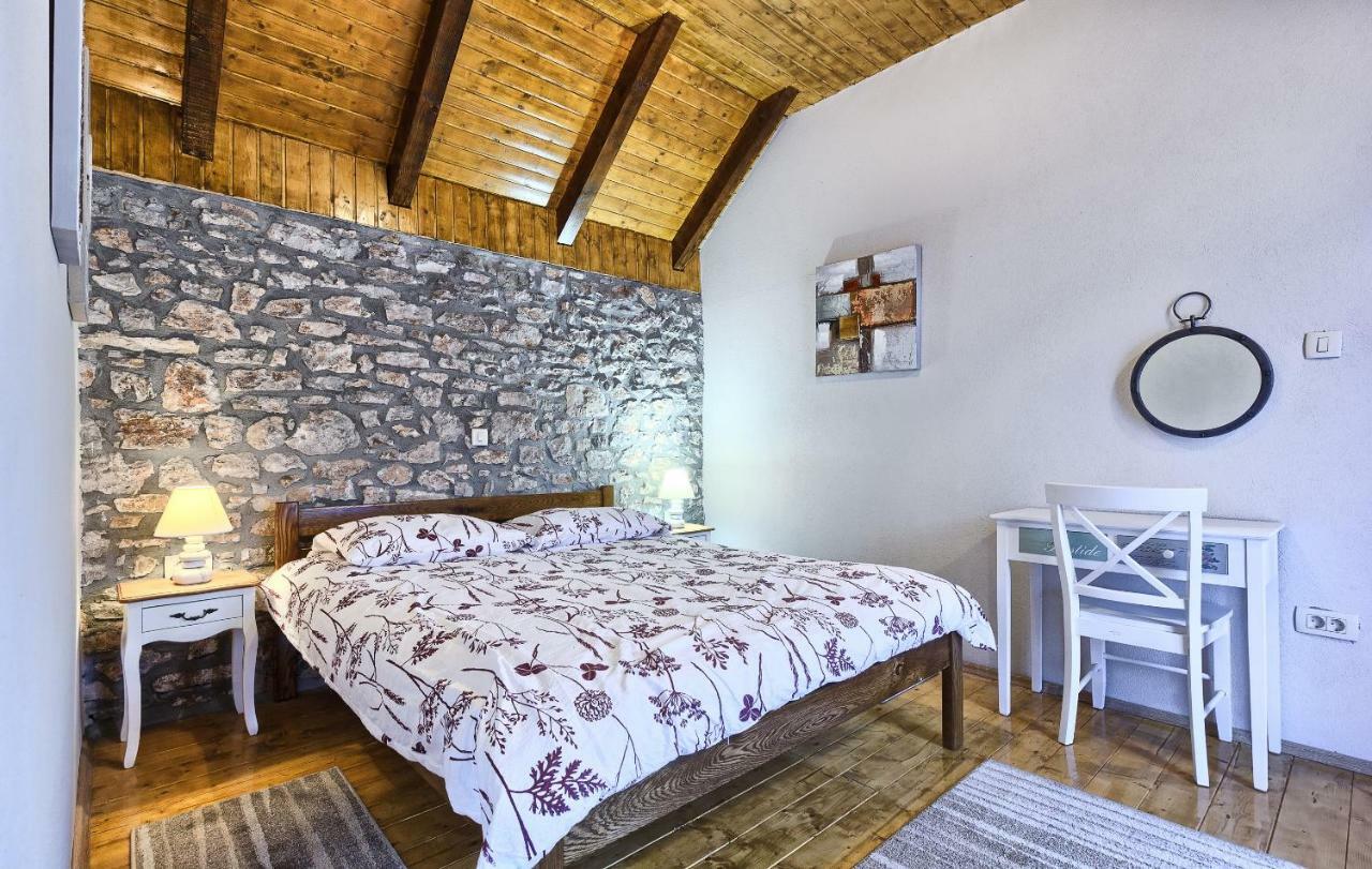 منزل الضيف Biorine  في Dalmatia Stone House - Heated Pool المظهر الخارجي الصورة
