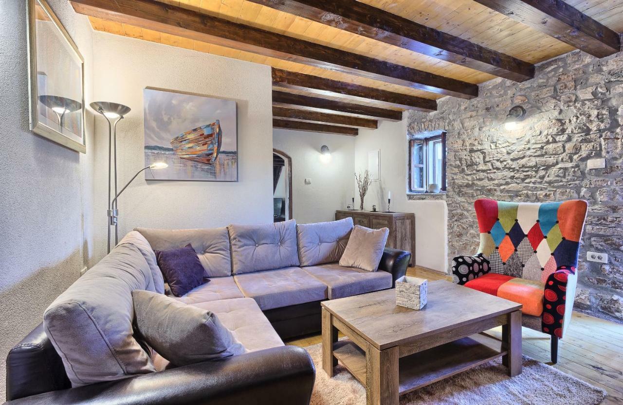 منزل الضيف Biorine  في Dalmatia Stone House - Heated Pool المظهر الخارجي الصورة