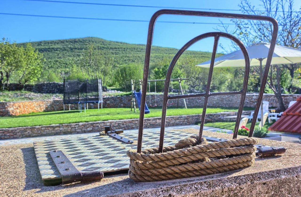 منزل الضيف Biorine  في Dalmatia Stone House - Heated Pool المظهر الخارجي الصورة