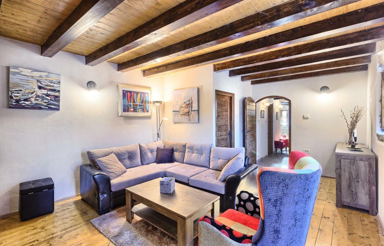 منزل الضيف Biorine  في Dalmatia Stone House - Heated Pool المظهر الخارجي الصورة