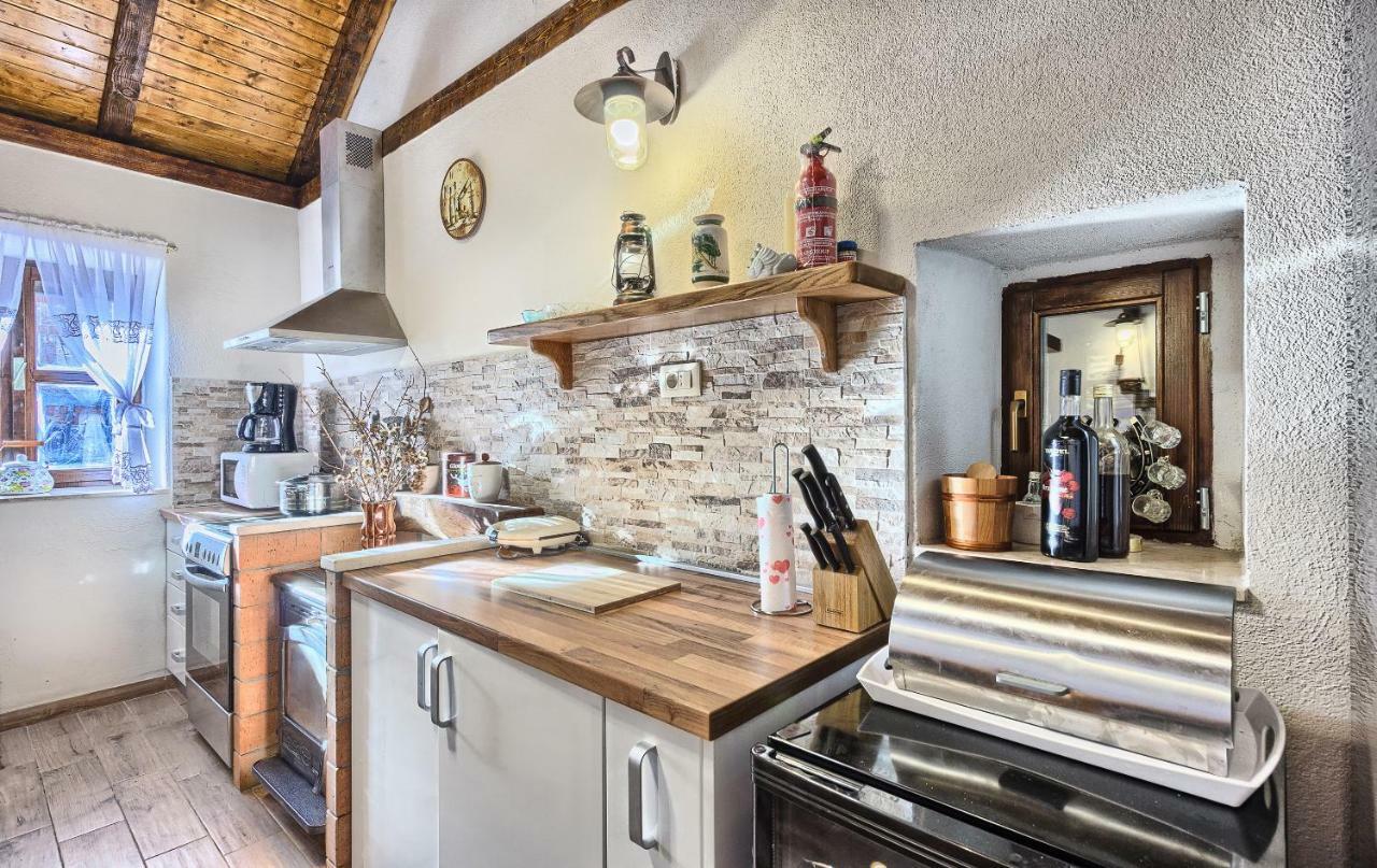 منزل الضيف Biorine  في Dalmatia Stone House - Heated Pool المظهر الخارجي الصورة